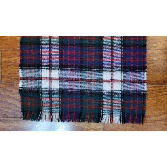 Ingles Buchan 100% Pure Wool Scarf Tartan Plaid Light Weight Made in Scotland - Picture 6 of 9